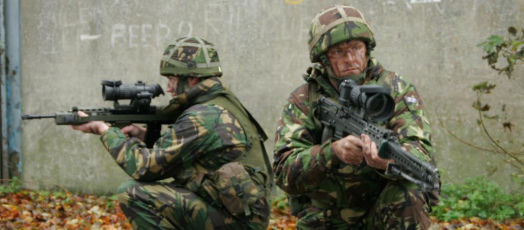 Weapon sights for assault weapons