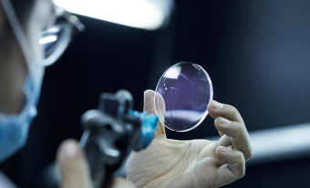 Compensating the finest glass tolerances with melt-fit