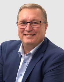 Jim Rao – Vice-président directeur et directeur financier