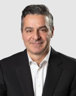 Michael Ersoni – Executive Vice President und President, Segment Life Sciences und Halbleiter