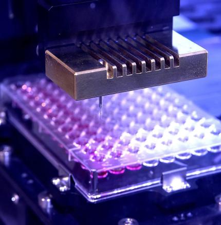 ProdPhoto_MicroPlt.jpg Excelitas provides photonic solutions for compact handheld instruments, mutli-wavelength light engines, clinical portability and bench-top stability and performance