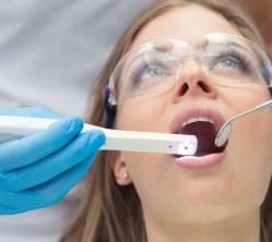 Excelitas hat die dentale Bildgebung und die intraorale Kameratechnologie durch optische Innovationen vorangetrieben
