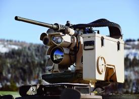 Neben zahlreichen anderen missionskritischen Anwendungen bietet Excelitas Optronic-Lösungen für Common Remotely Operated Weapon Stations (CROWS).